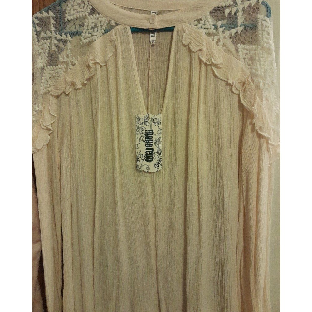 Monoreno flowy blouse nwt